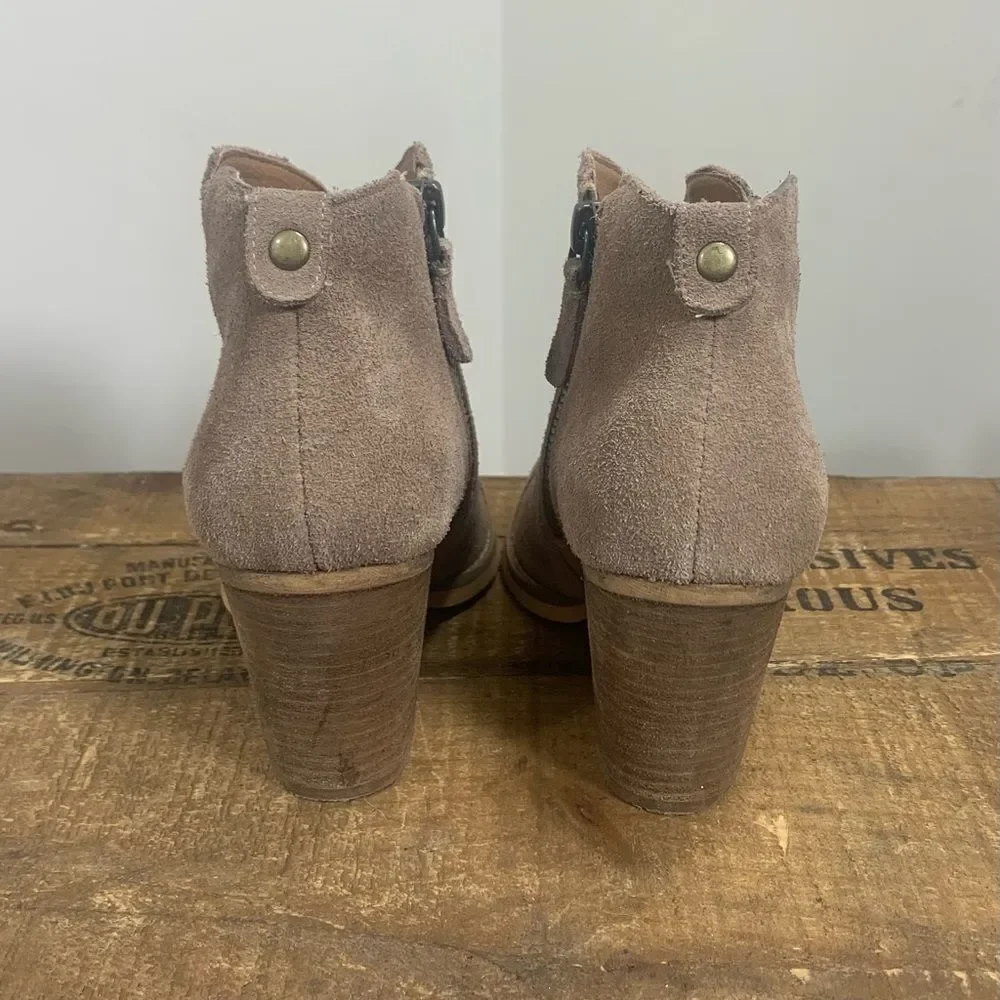 Susina Women’s Size 4 Blakely Tan Suede‎ Ankle Boots / Booties